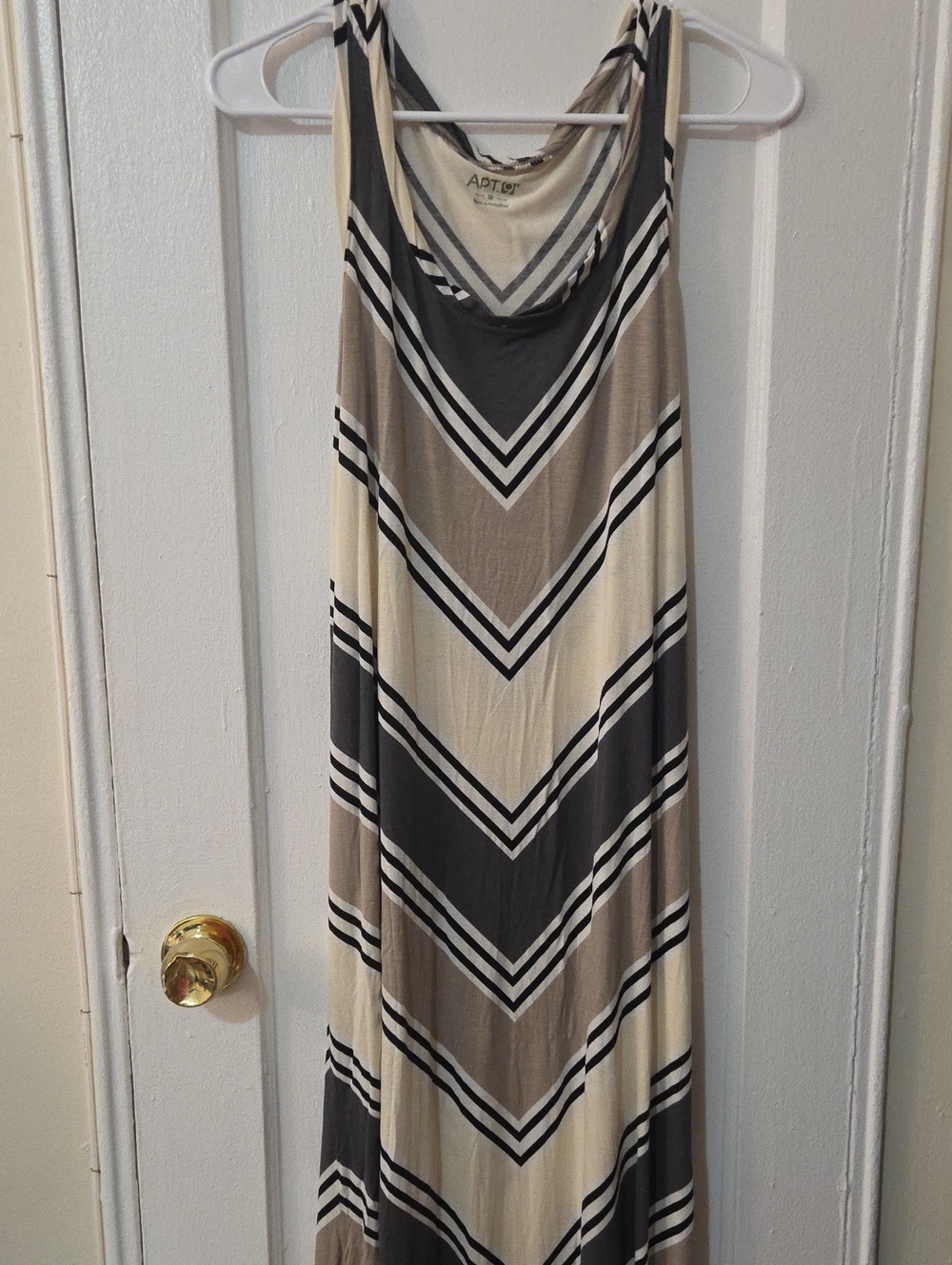 APT. 9 Chevron Scoop Neck Maxi Dress in Cream, Gray, and Taupe 90s Style Medium
